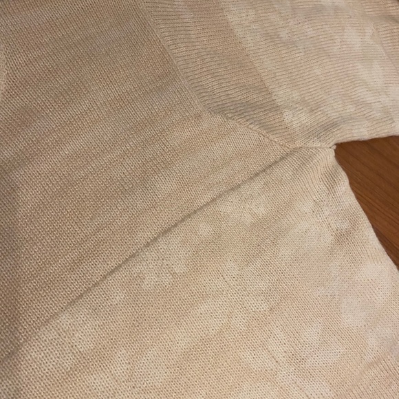 Snowflake Sweater - Picture 2 of 3